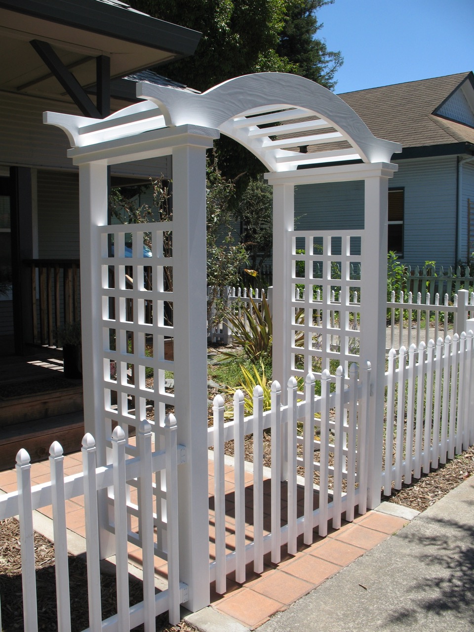 Fence and arbor 3