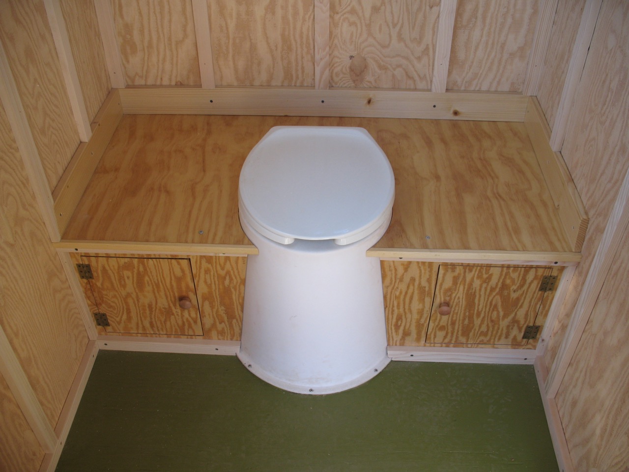 Outhouse toilet